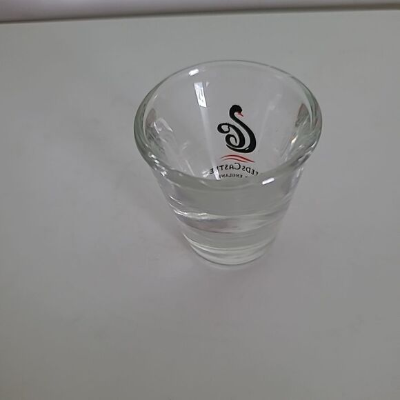 Leeds Castle Shot Glass - Picture 4 of 4